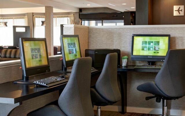 Courtyard Louisville East