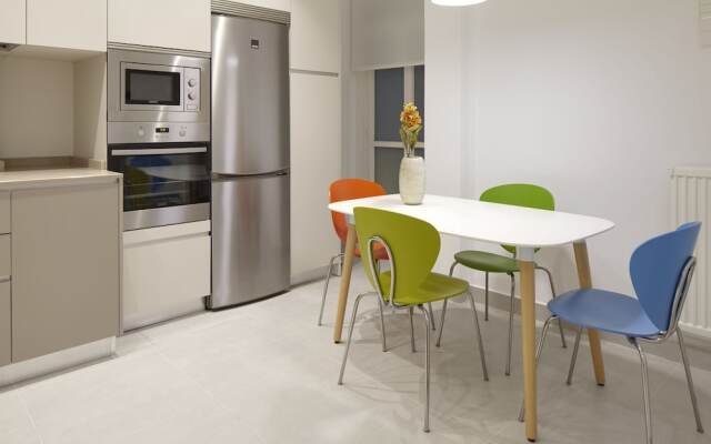 Palacio Miramar Apartment by FeelFree Rentals