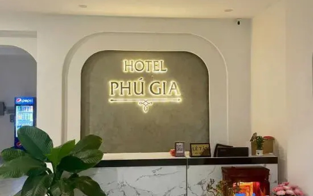 Phu Gia 2307 Huynh Tan Phat