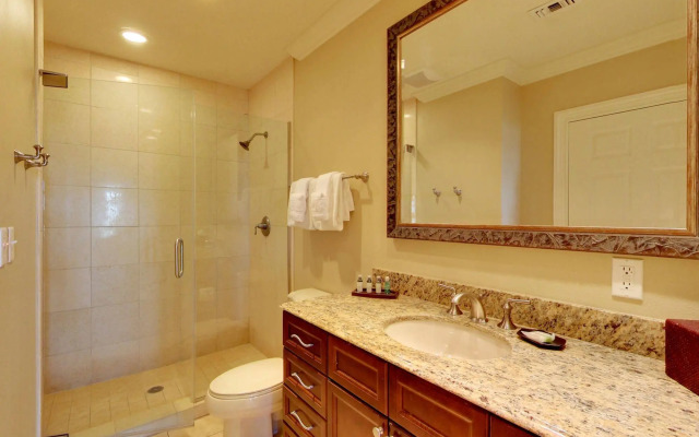 Emerald Grande Condominiums at HarborWalk Village