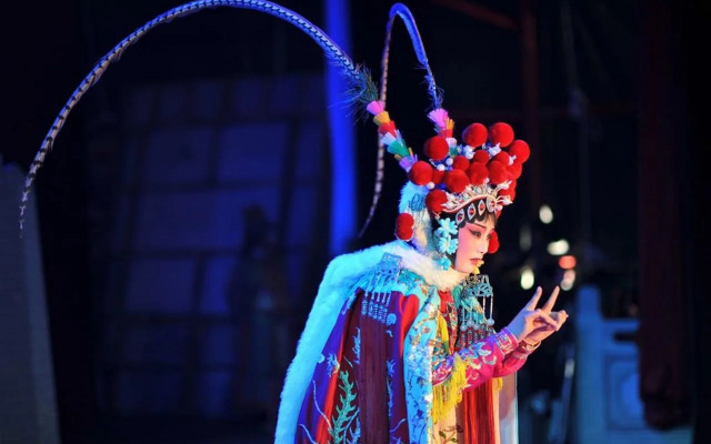 Huaqiao New Century Grand Hotel