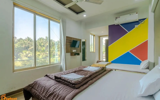 White House Beach Resort