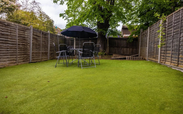3kingbr&sofabed-garden-aircon-bbq-parkg