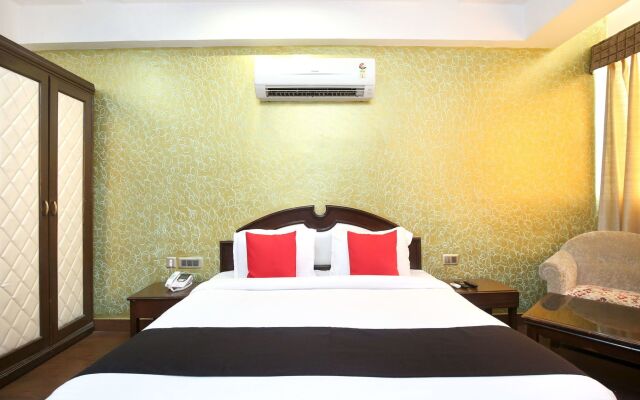 Capital O 5440 Hotel Le Monarque