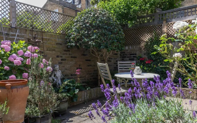 Lilyville Road III by Onefinestay