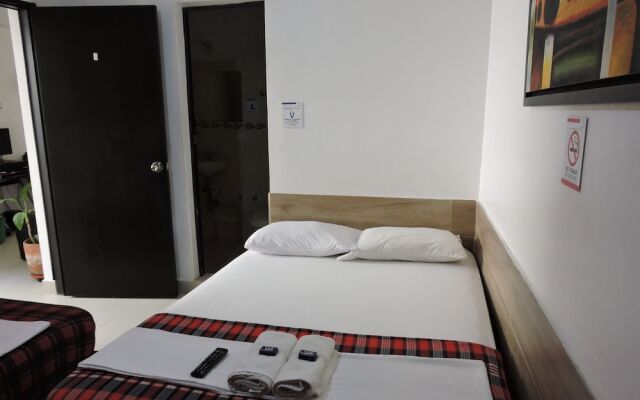 Aparta Hotel Calasanz Home