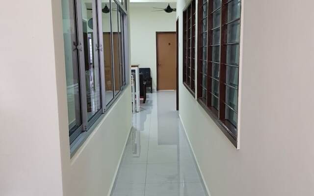 24A Home Stay Near Bukit Bintang