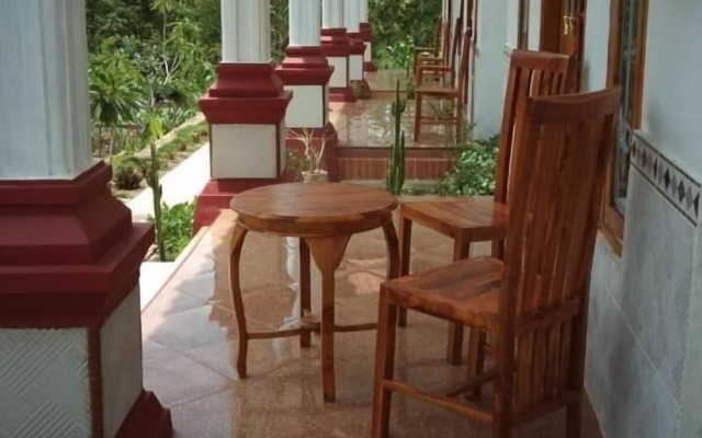 Peaceful Penida Hill Bungalow