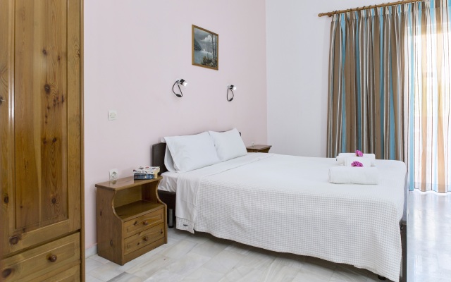 Revekka Rooms