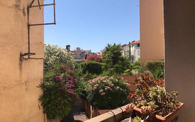 Picasso Studio - Calm & Sunny balcony