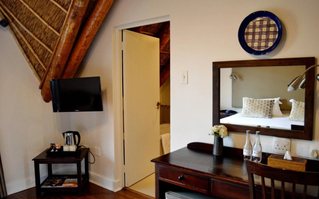 Oakhurst Hotel