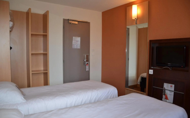 ibis Issoire