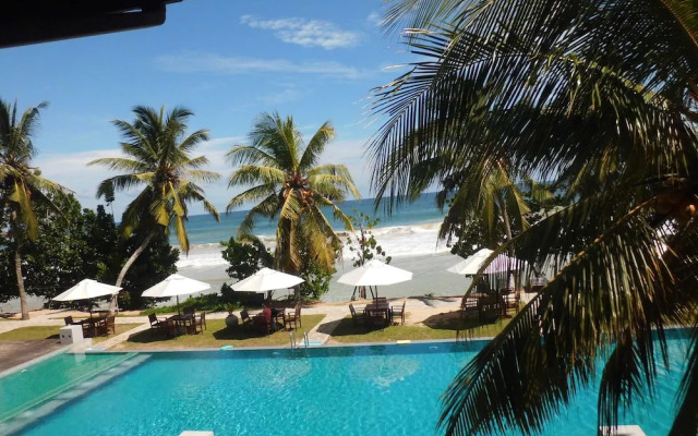 Club Mirissa