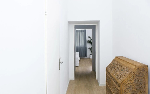 Modern Apartment in the Beautiful Neighborhood