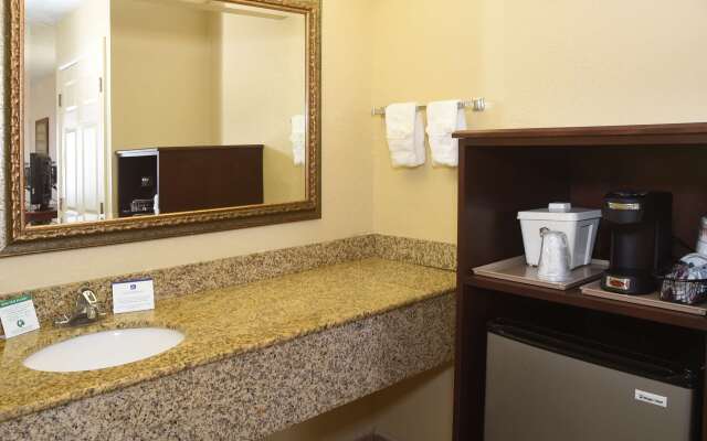 Best Western Orlando East Inn & Suites