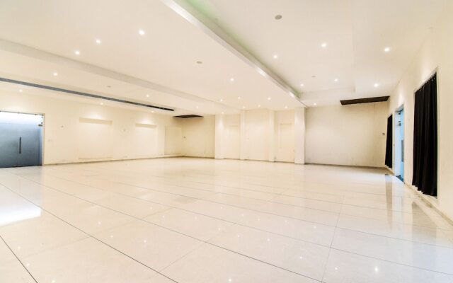 FabHotel Amrit Greens