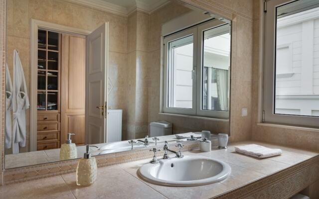 Beautiful Villa in Attica With Sauna