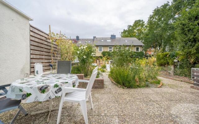 ID 7027 - Private House