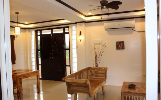 Palms Cove Resort
