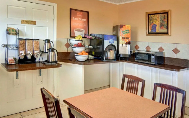 Super 8 by Wyndham Decatur Texas