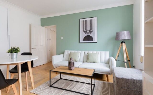 The Liverpool Street Collection