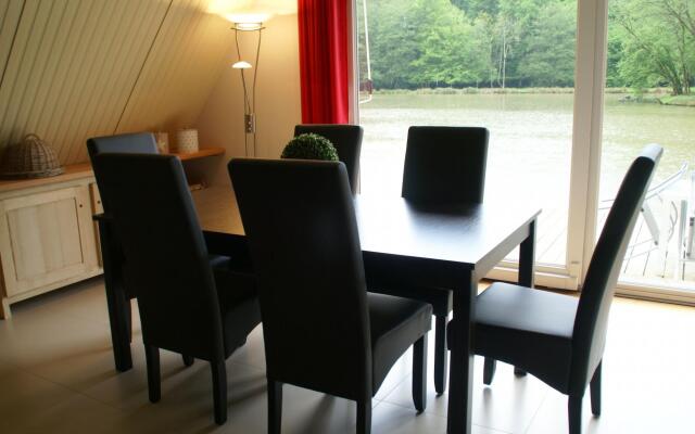 Luxurious Holiday Home in Delain with bubble bath