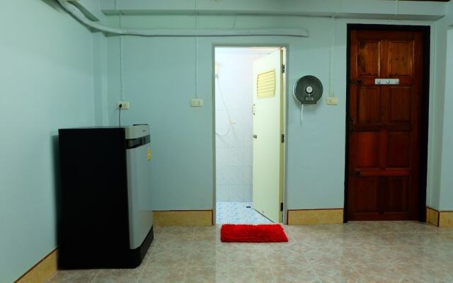 Chotiphan Apartment