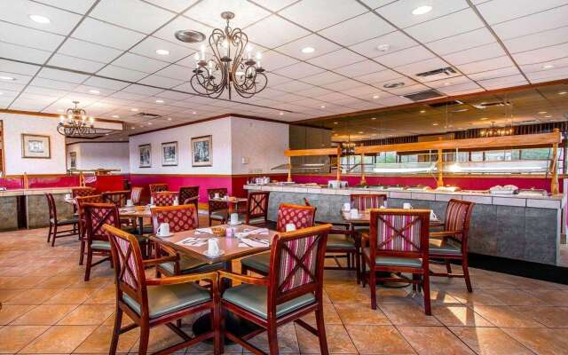 Clarion Inn & Suites Dothan South