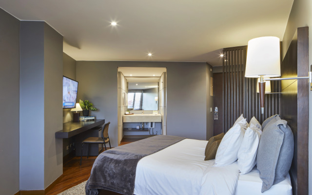 Nico ApartaSuites