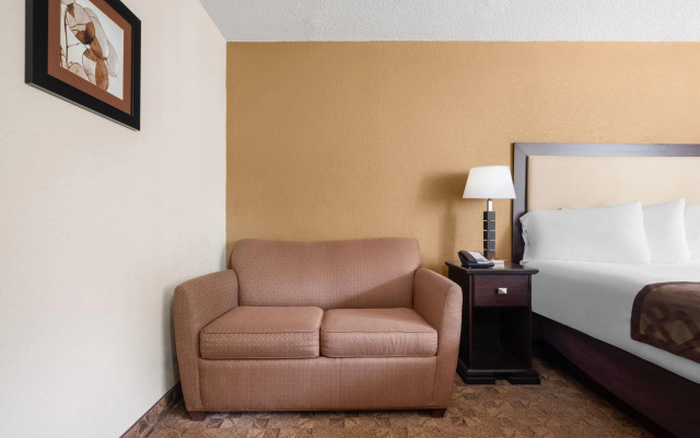 Village Inn Clemmons/Winston Salem, Trademark by Wyndham