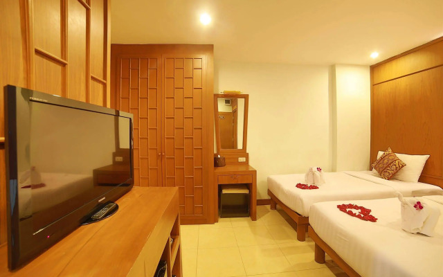 Lotus Hotel Patong