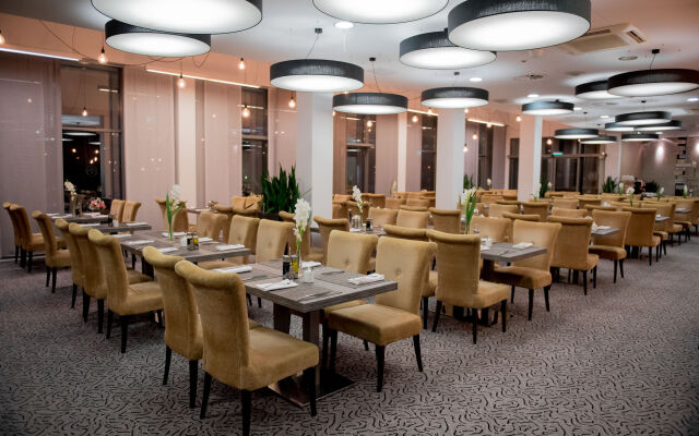 Haston City Hotel