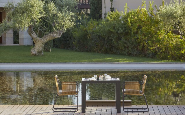 The Romanos, a Luxury Collection Resort