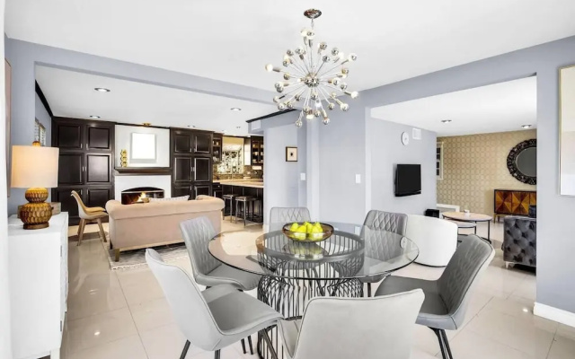 Cahuenga Park by Avantstay Hollywood Hills Home