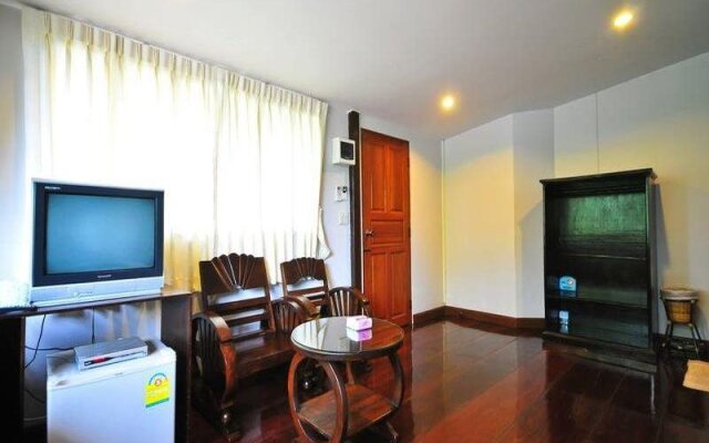 Baan Saranrom