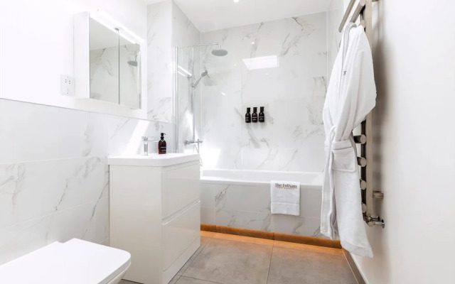 Upscale & Serene Getaway - Prime Chelsea Location!