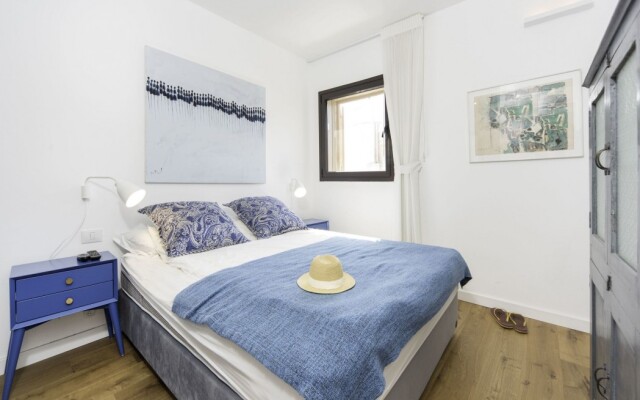 Seaside Escape with Blissful Balcony & Mamad by Sea N Rent