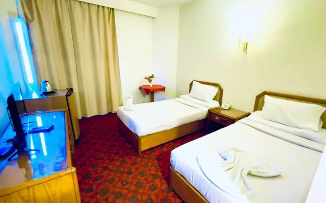Queens Valley Hotel, Restaurants, Bars and Spa Luxor