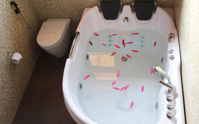 Camellia Holiday Homes