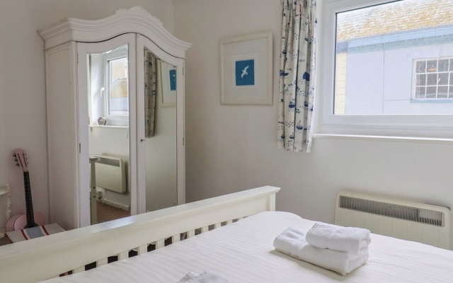 1 Bay View Court