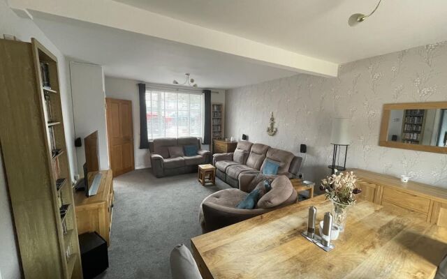 Beautiful 3-bed House in Romford