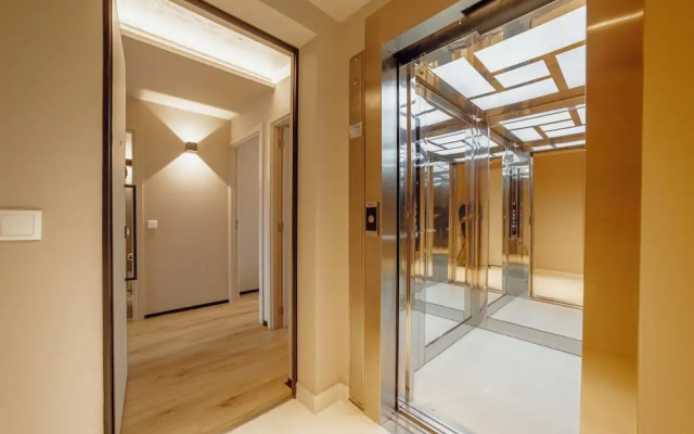 City Center Premium Apartment by Vacationy