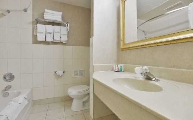 Howard Johnson express Inn & Suites Brampton
