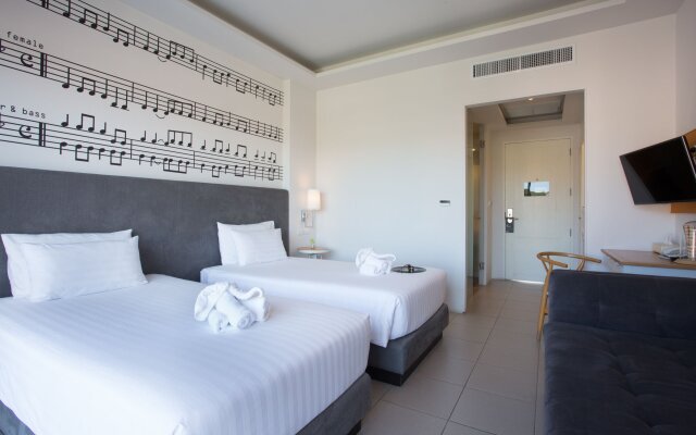 The Melody Phuket Hotel (SHA Plus+)