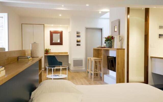 Centre Historique - Tour du Pin 3