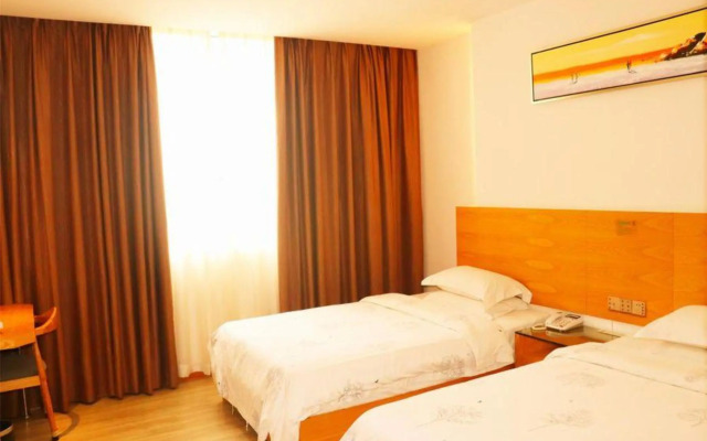 Young Trees Fashion Hotel