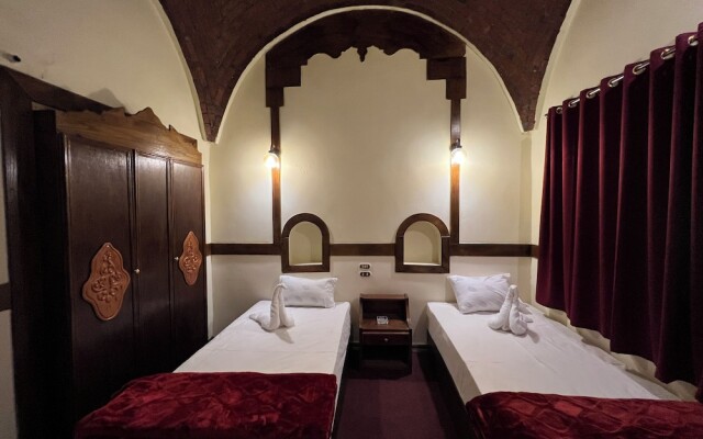 Elphardous Oasis Hotel