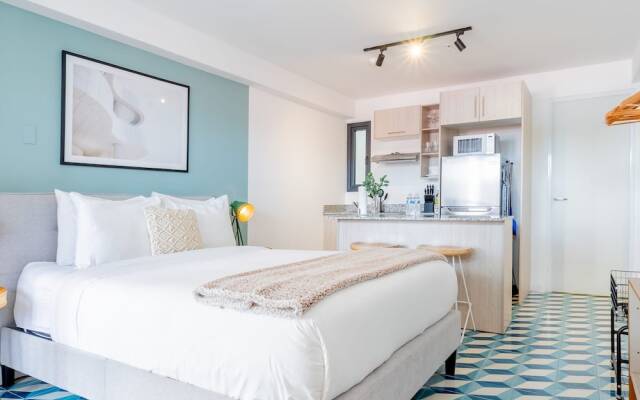 w Beautiful Loft in Santa Ana