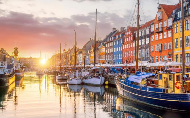★Charming Apt · Heart of CPH · Next Parliament★