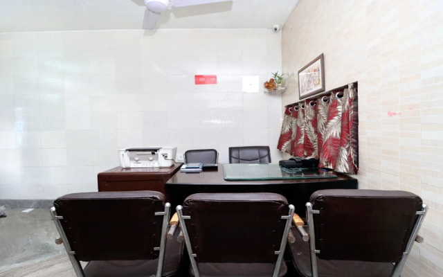 OYO 23066 Shiv Guest House